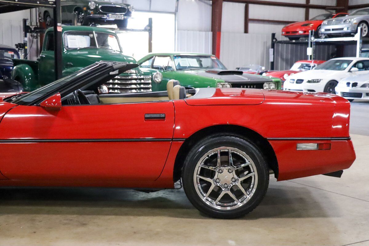 Chevrolet-Corvette-Cabriolet-1986-4