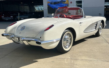 Chevrolet-Corvette-Coupe-1959-4