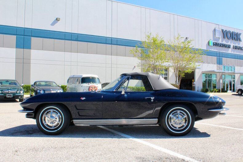 Chevrolet-Corvette-Coupe-1963-10