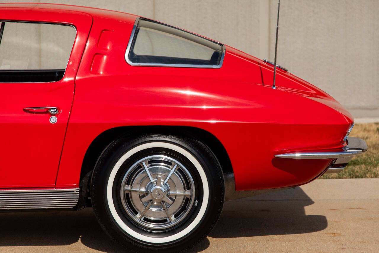 Chevrolet-Corvette-Coupe-1963-10