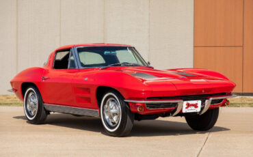 Chevrolet-Corvette-Coupe-1963-3