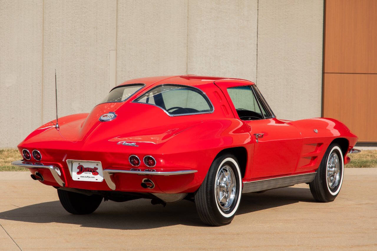 Chevrolet-Corvette-Coupe-1963-5