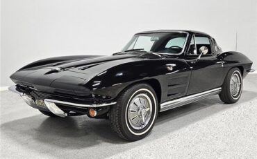 Chevrolet-Corvette-Coupe-1964-2