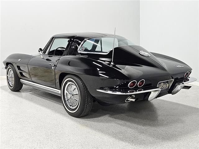 Chevrolet-Corvette-Coupe-1964-3