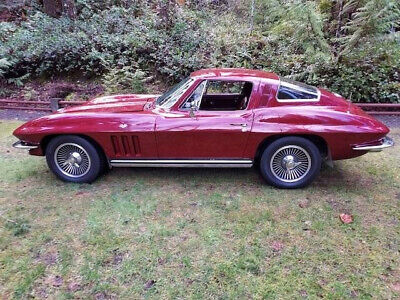 Chevrolet-Corvette-Coupe-1965-2