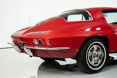 Chevrolet-Corvette-Coupe-1966-12