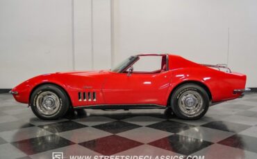 Chevrolet-Corvette-Coupe-1969-2