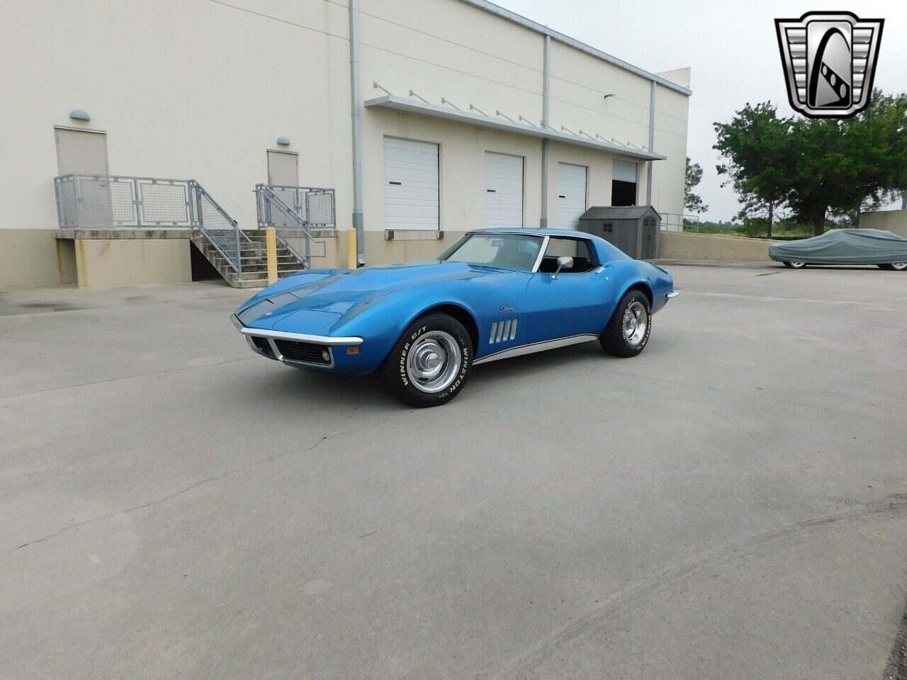 Chevrolet-Corvette-Coupe-1969-2