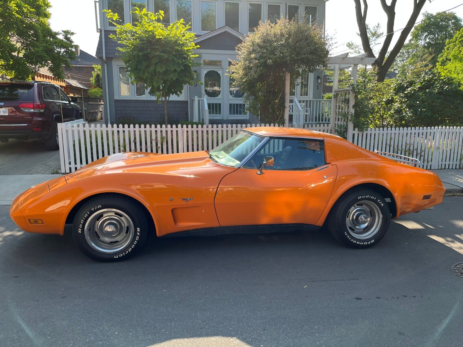 Chevrolet-Corvette-Coupe-1977-10