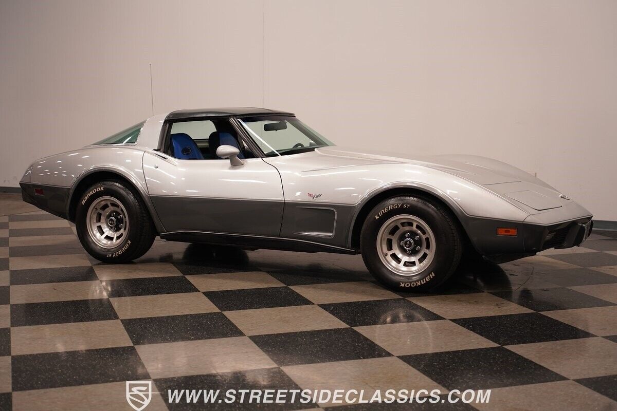 Chevrolet-Corvette-Coupe-1978-18