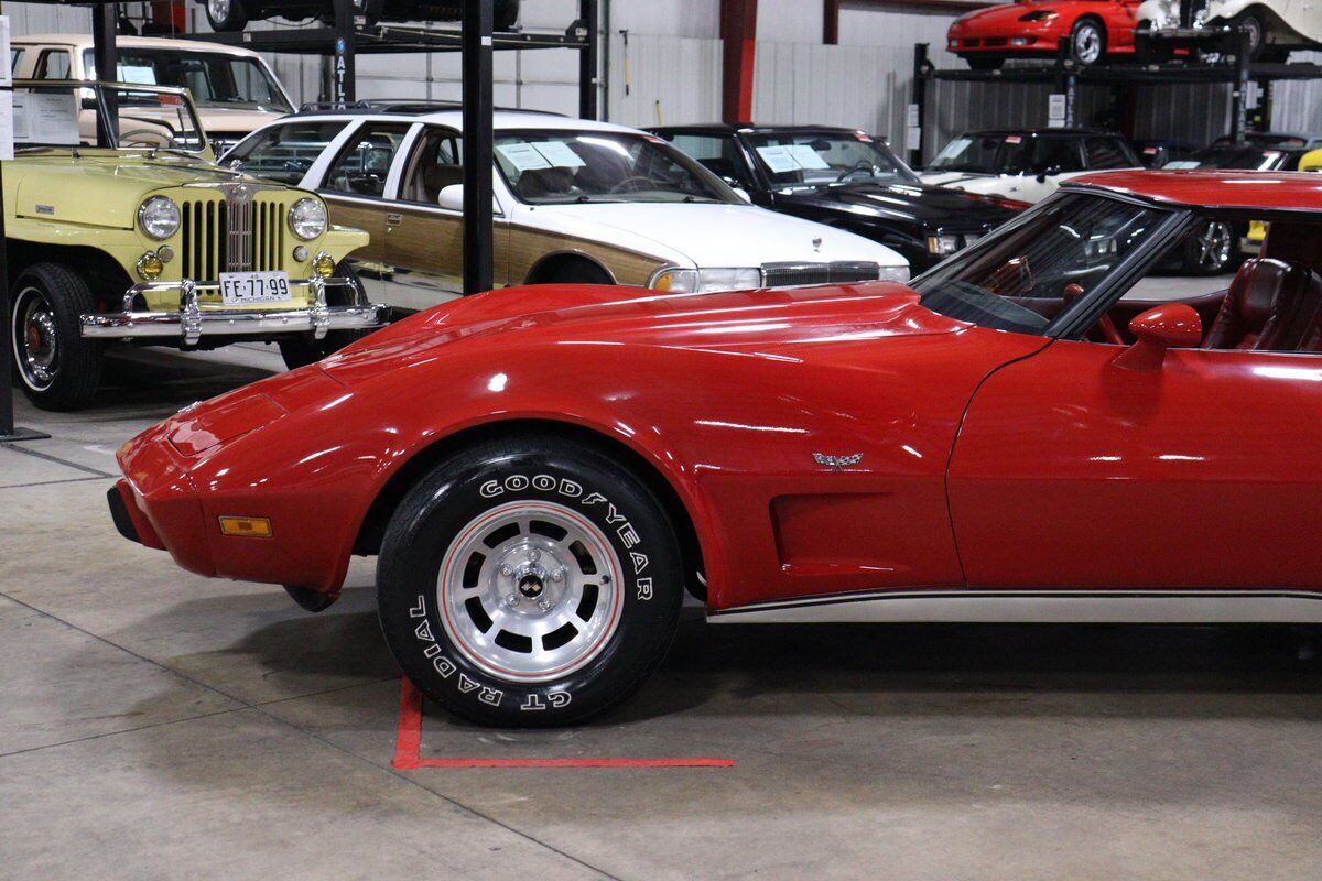 Chevrolet-Corvette-Coupe-1979-1