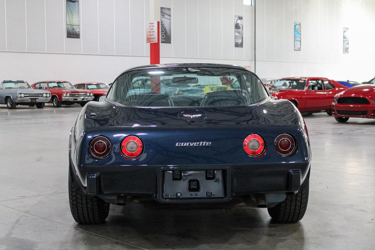 Chevrolet-Corvette-Coupe-1979-3