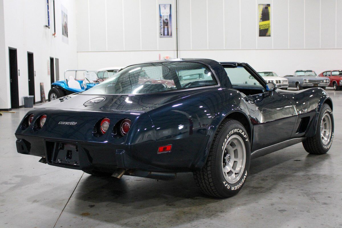 Chevrolet-Corvette-Coupe-1979-4