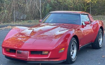 Chevrolet-Corvette-Coupe-1980-1