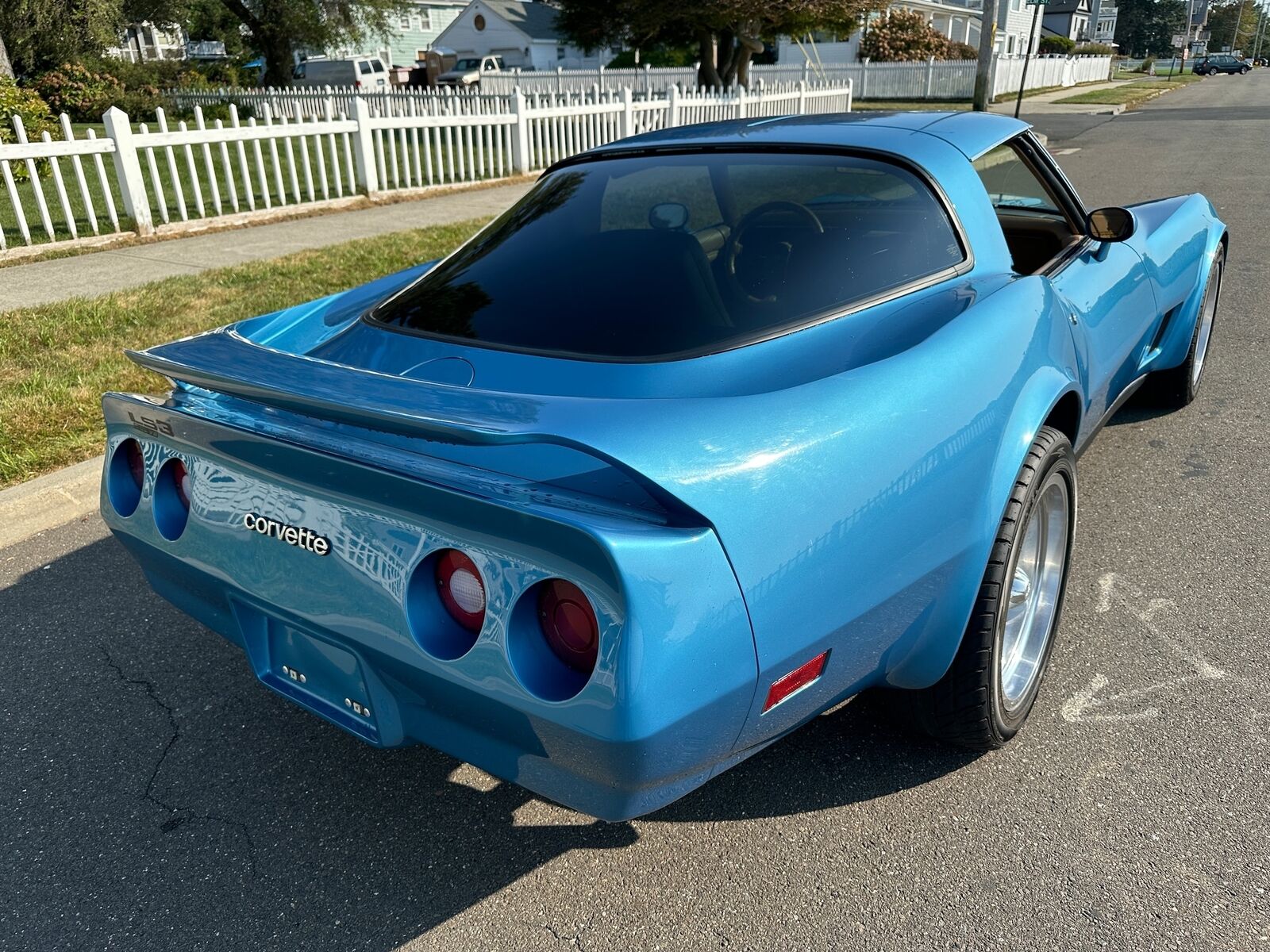 Chevrolet-Corvette-Coupe-1980-2