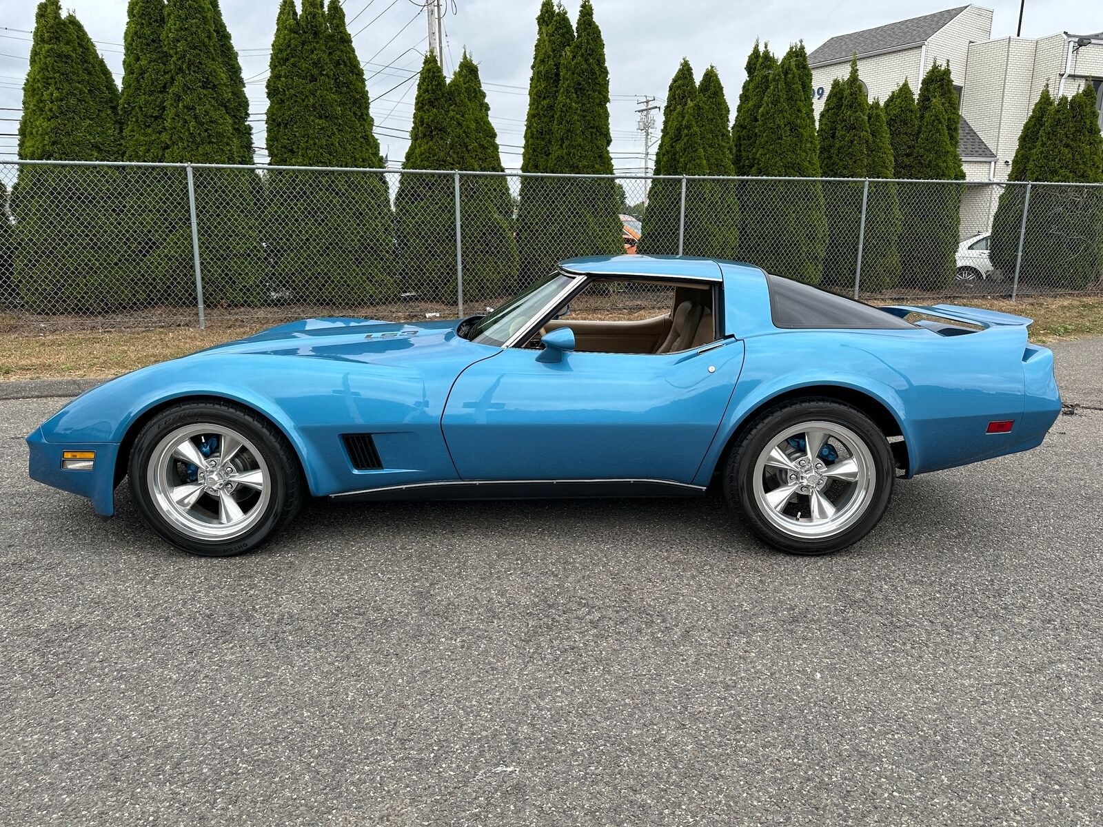 Chevrolet-Corvette-Coupe-1980-9