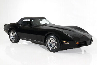 Chevrolet-Corvette-Coupe-1981-1