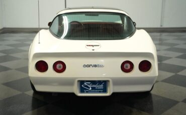 Chevrolet-Corvette-Coupe-1981-9