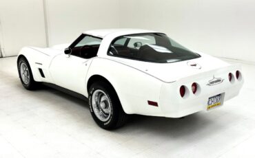 Chevrolet-Corvette-Coupe-1982-3