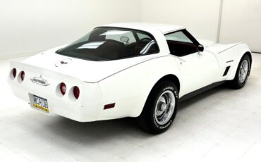 Chevrolet-Corvette-Coupe-1982-5