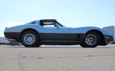 Chevrolet-Corvette-Coupe-1982-7