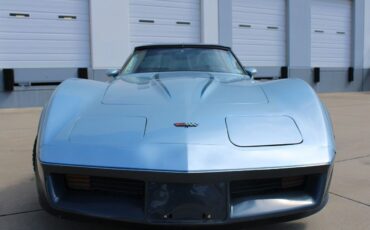 Chevrolet-Corvette-Coupe-1982-9