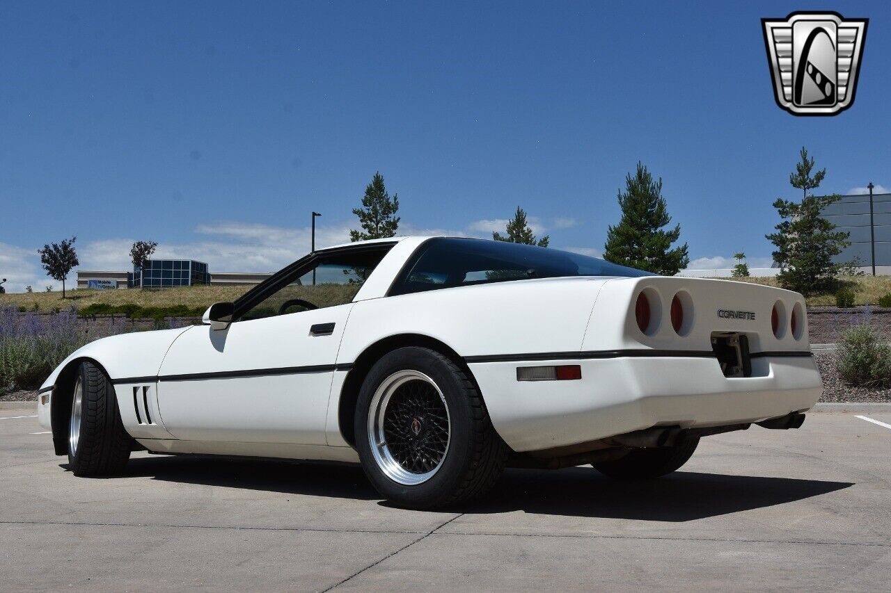 Chevrolet-Corvette-Coupe-1984-4