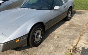 Chevrolet-Corvette-Coupe-1984-5