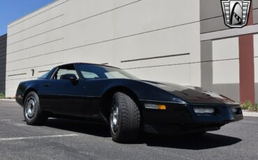 Chevrolet-Corvette-Coupe-1984-8