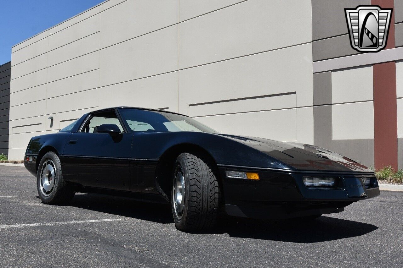 Chevrolet-Corvette-Coupe-1984-8