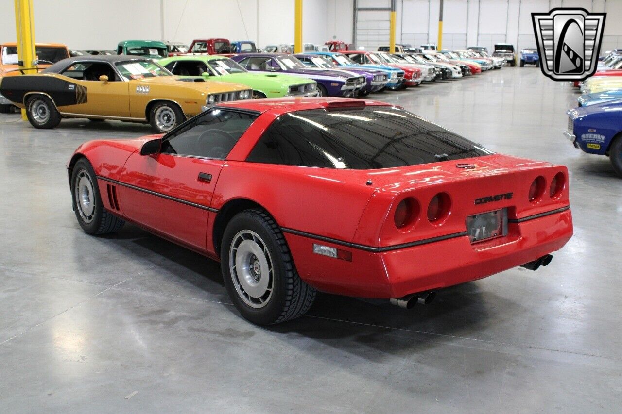 Chevrolet-Corvette-Coupe-1987-10