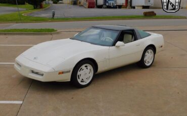 Chevrolet-Corvette-Coupe-1988-3