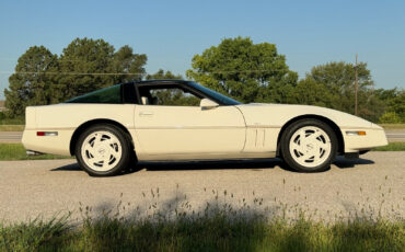 Chevrolet-Corvette-Coupe-1988-8