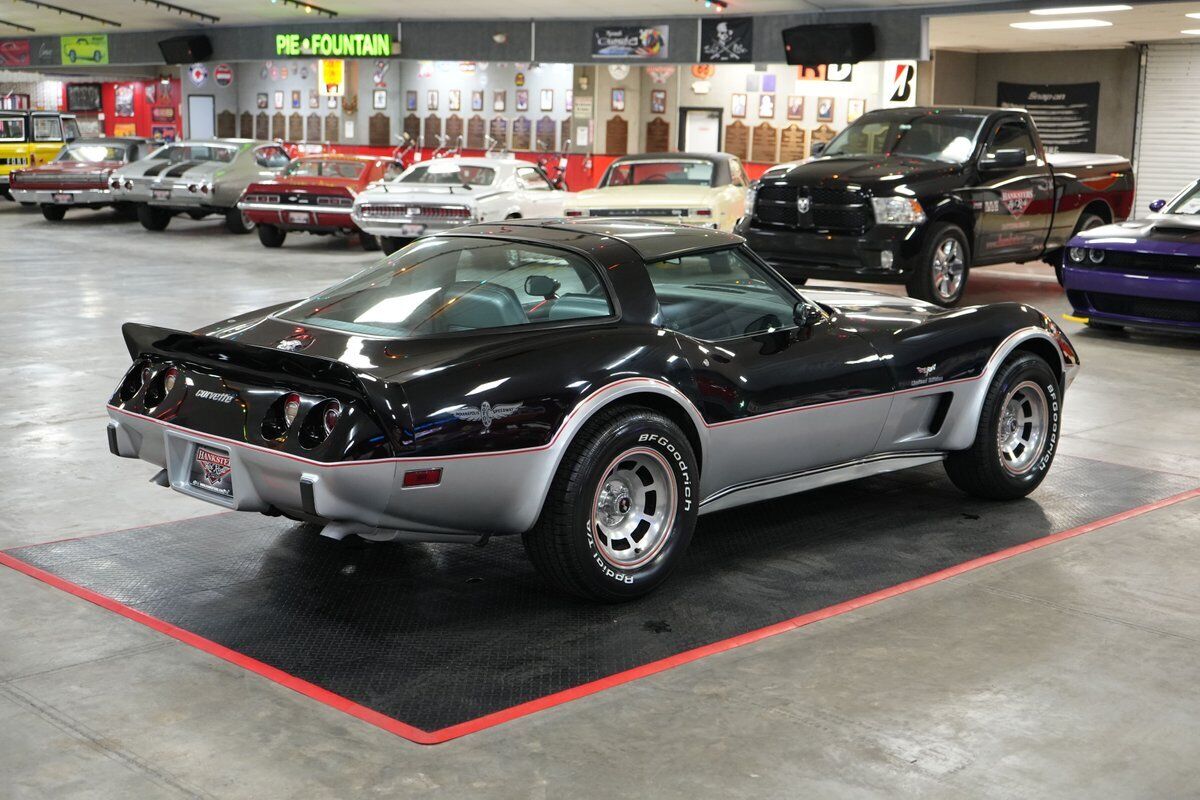 Chevrolet-Corvette-Indianapolis-500-Pace-Car-Edition-Coupe-1978-5