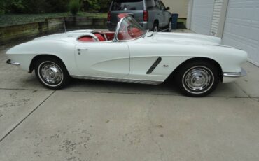 Chevrolet-Corvette-convertible-1962-13