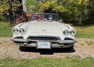 Chevrolet-Corvette-convertible-1962-18