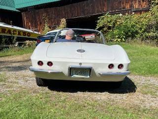 Chevrolet-Corvette-convertible-1962-19