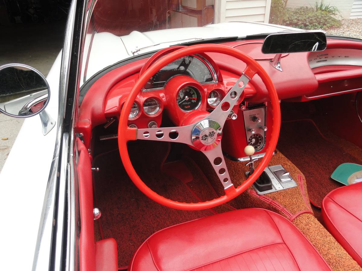 Chevrolet-Corvette-convertible-1962-4