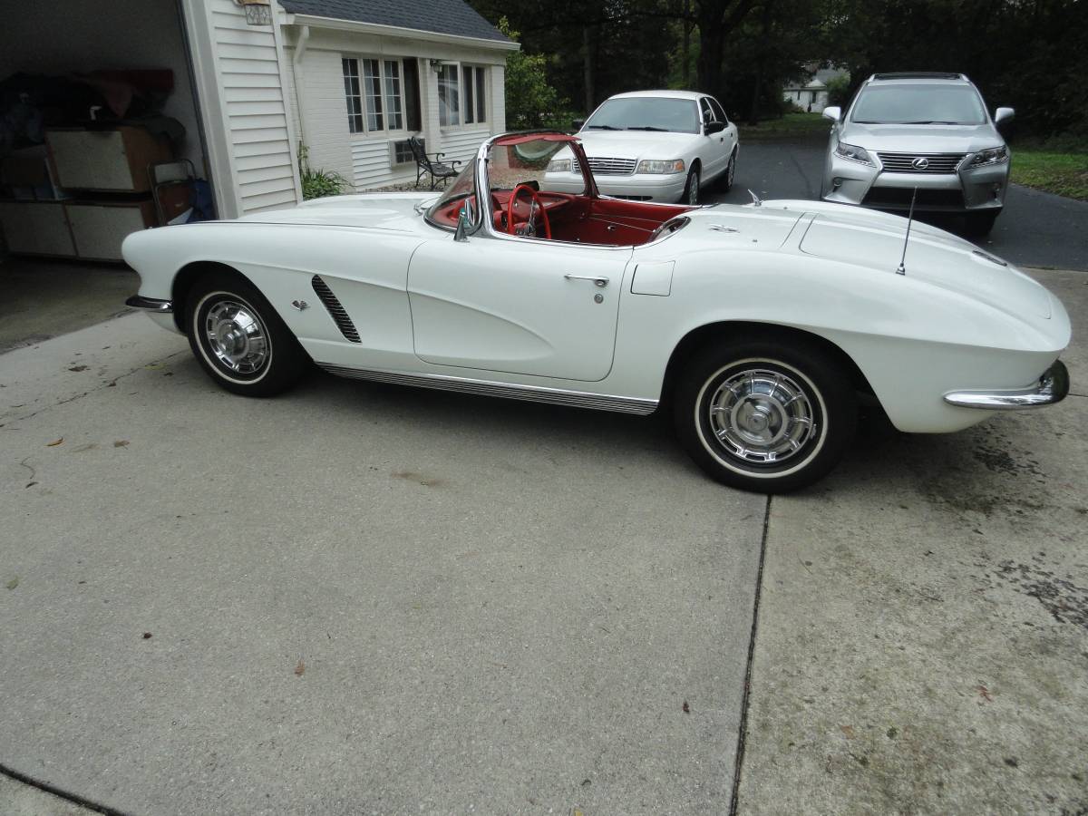 Chevrolet-Corvette-convertible-1962-6