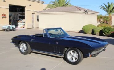 Chevrolet-Corvette-convertible-1965