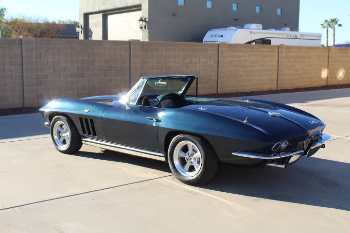 Chevrolet-Corvette-convertible-1965-5