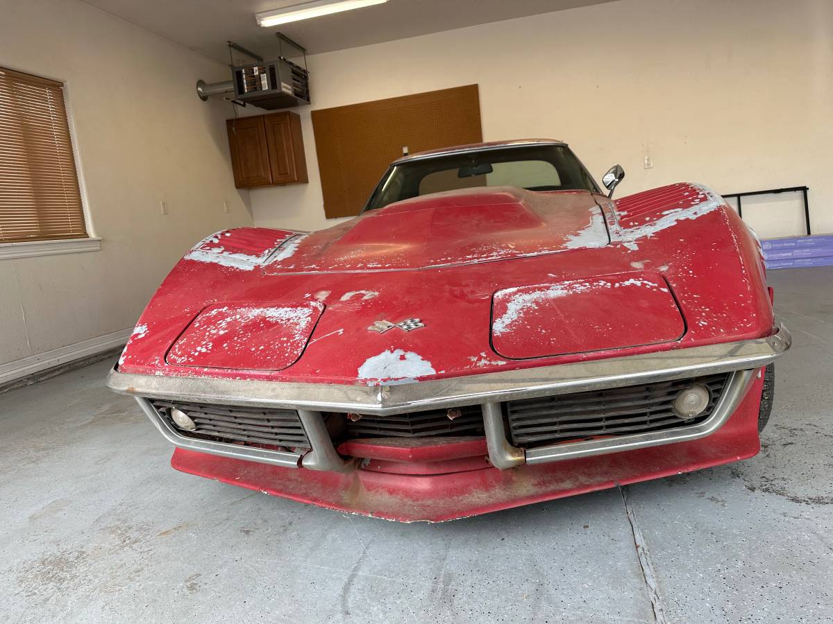 Chevrolet-Corvette-convertible-1969-1