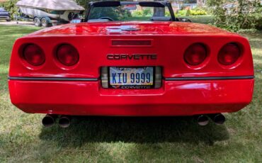 Chevrolet-Corvette-convertible-1987-15