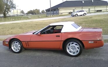 Chevrolet-Corvette-convertible-1987