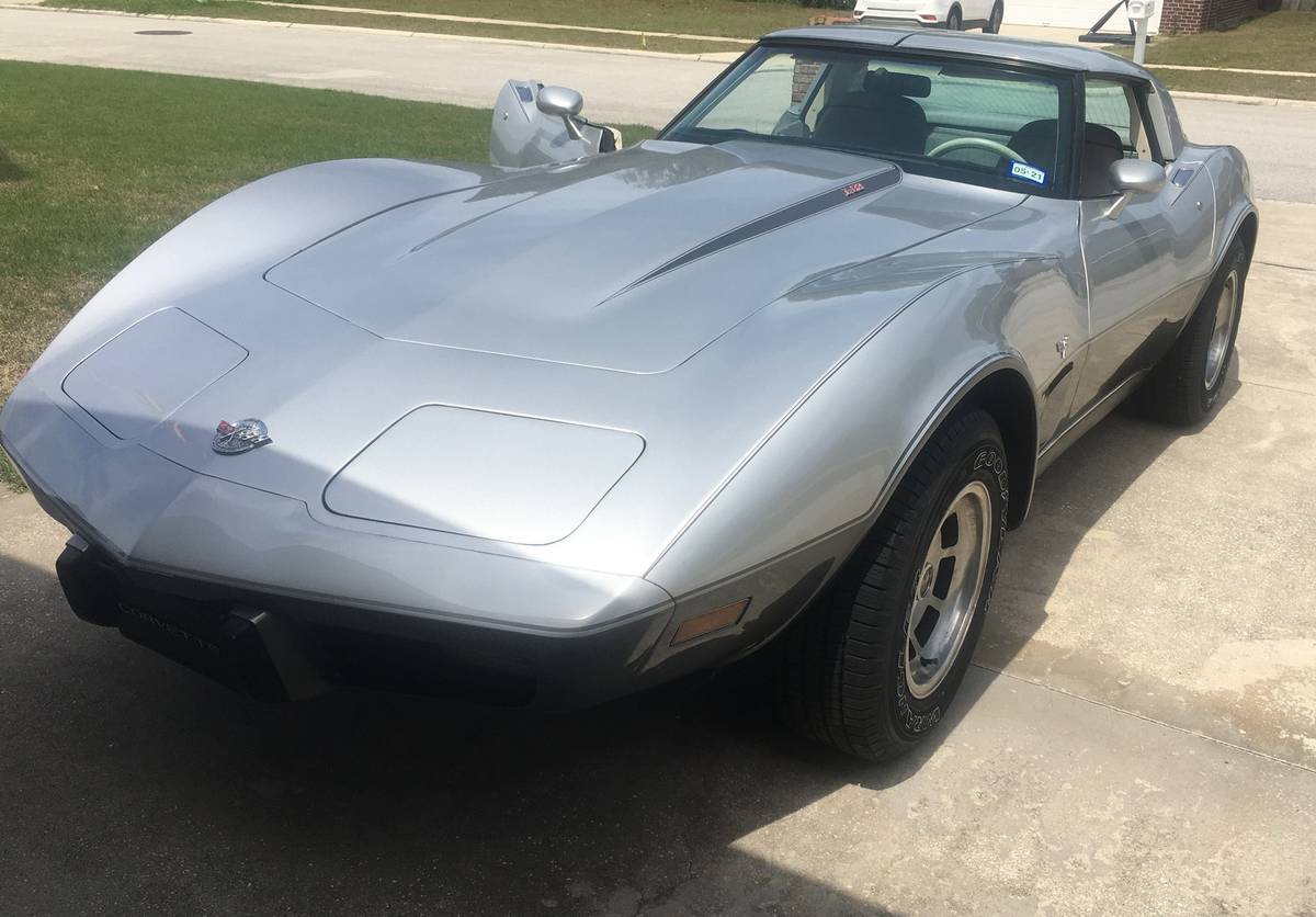 Chevrolet-Corvette-coupe-1978-3