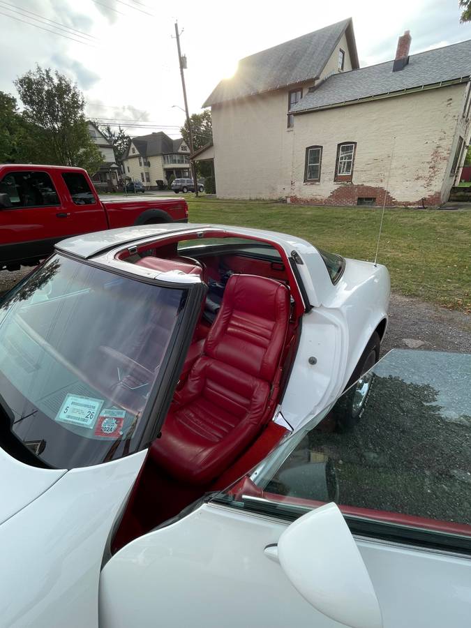 Chevrolet-Corvette-coupe-1979-4