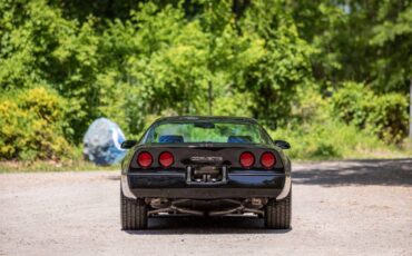 Chevrolet-Corvette-coupe-1984-1