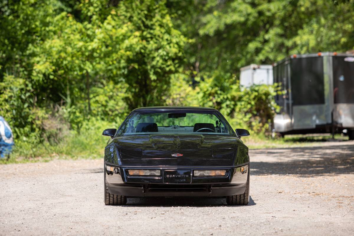 Chevrolet-Corvette-coupe-1984-6