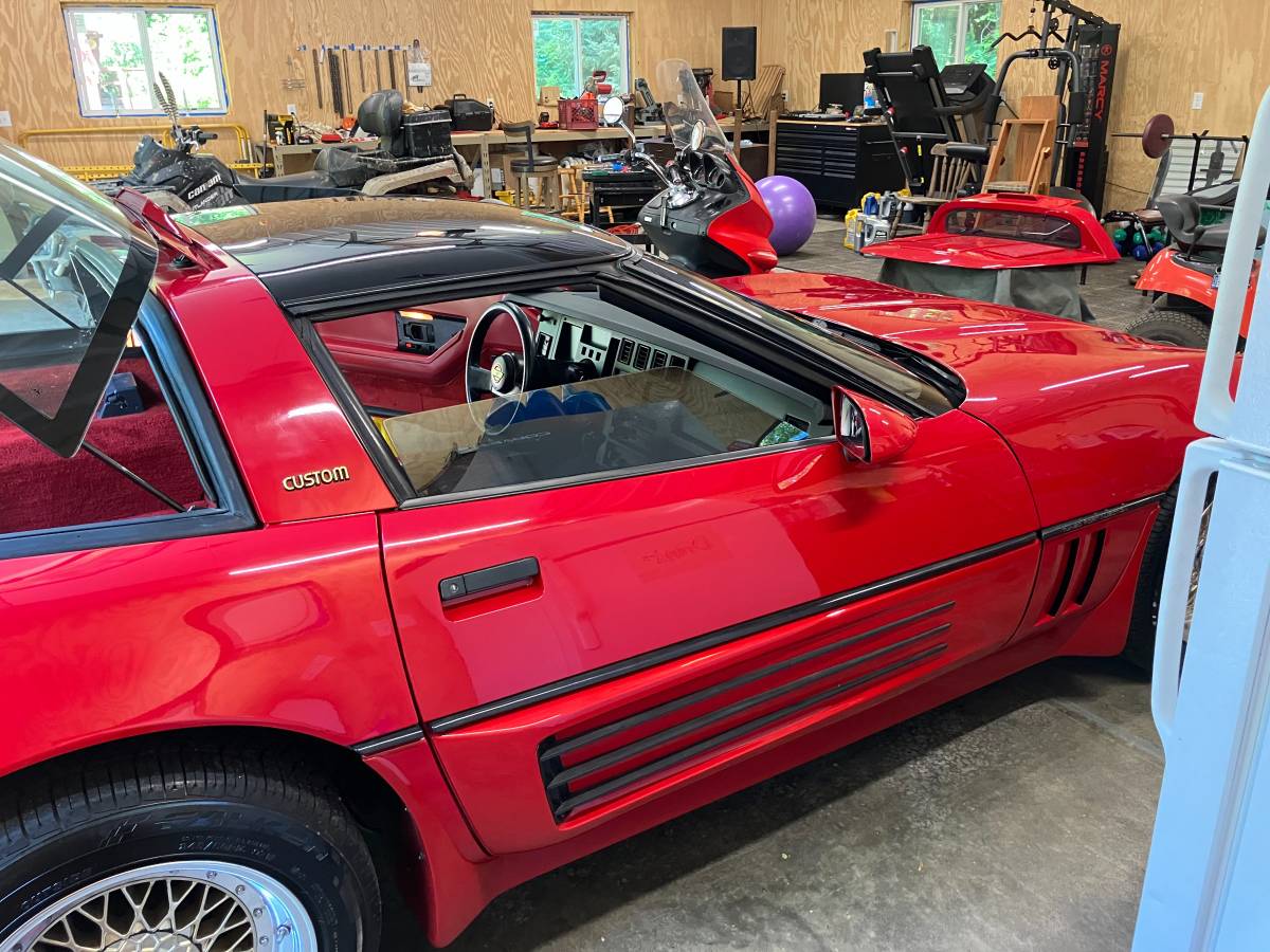 Chevrolet-Corvette-coupe-1986-3