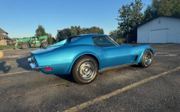 Chevrolet-Corvette-stingray-1973-3